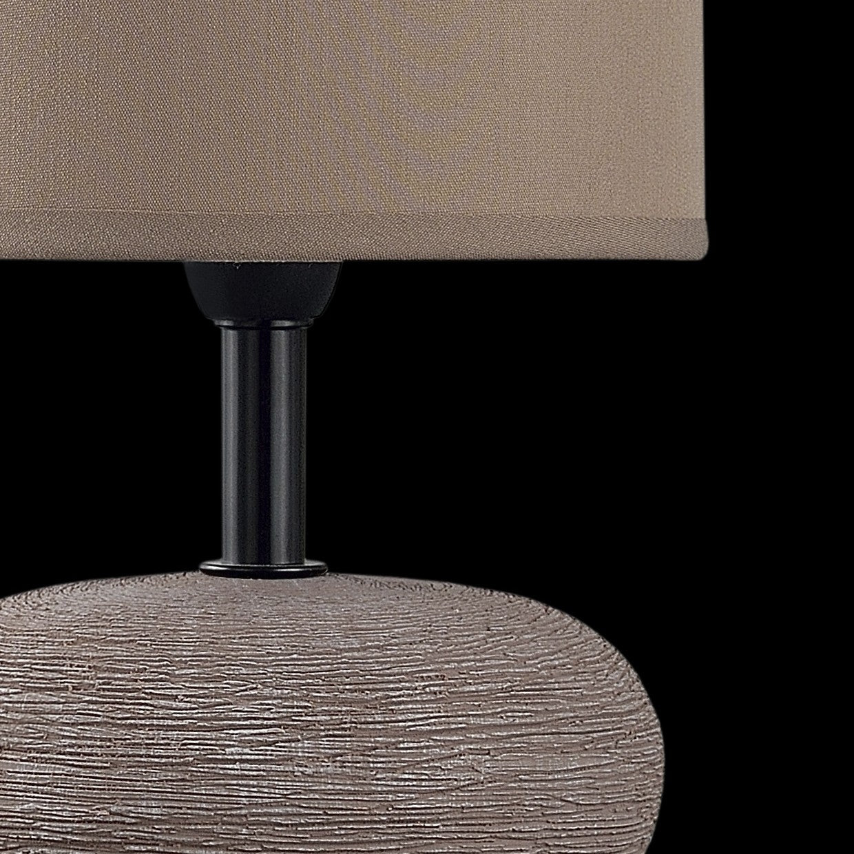 Sobremesa Cerámica Blossom Marrón AJP/Alemar (Ref. 11376): Dimensiones detalladas. Elegancia y calidad superior para tu hogar.  Compra en LuzGuru.
