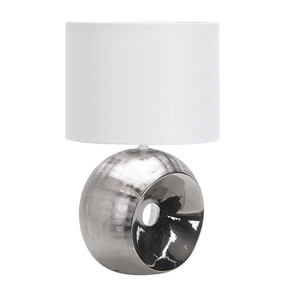 Lámpara de mesa EA Fabrilamp / Abrila con base de cerámica cromada, referencia 160071020