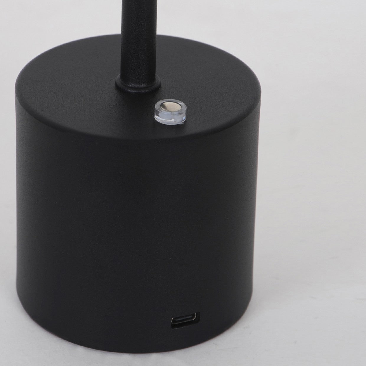 Sobremesa Freya Negra LED 3W AJP/Alemar (Ref. 11388): Dimensiones detalladas. Ilumina tu espacio con estilo. luzguru.com
