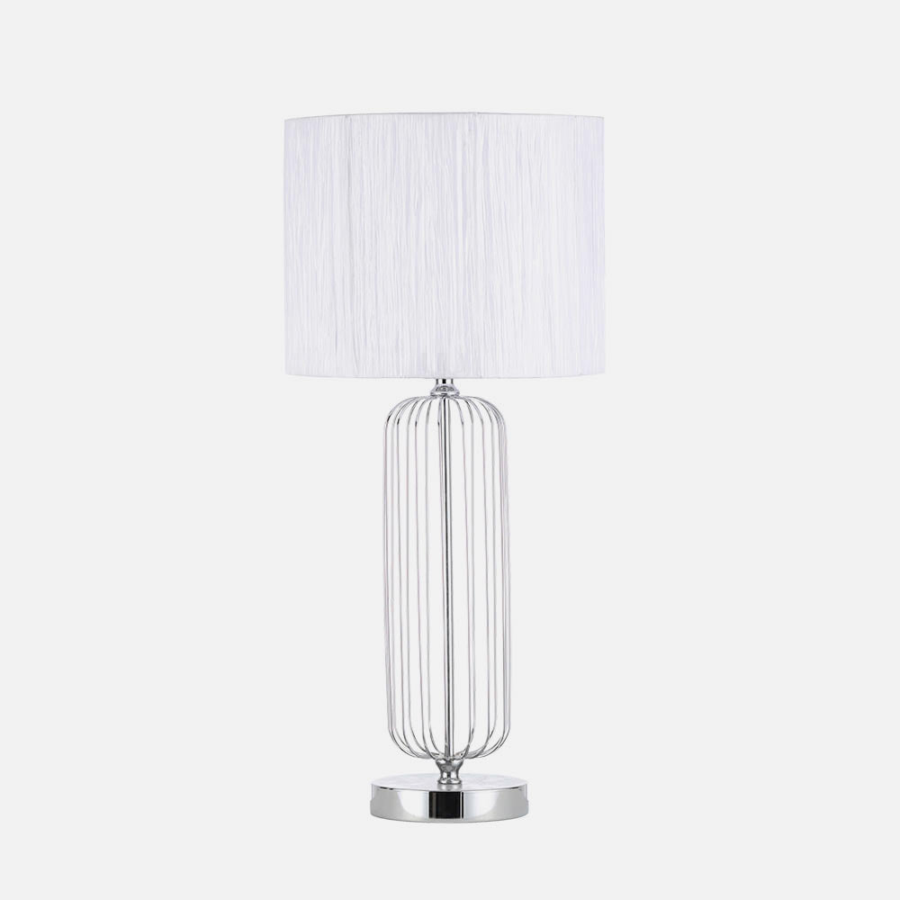 Lámpara Mansonia fabricada en metal color cromo con pantalla blanca