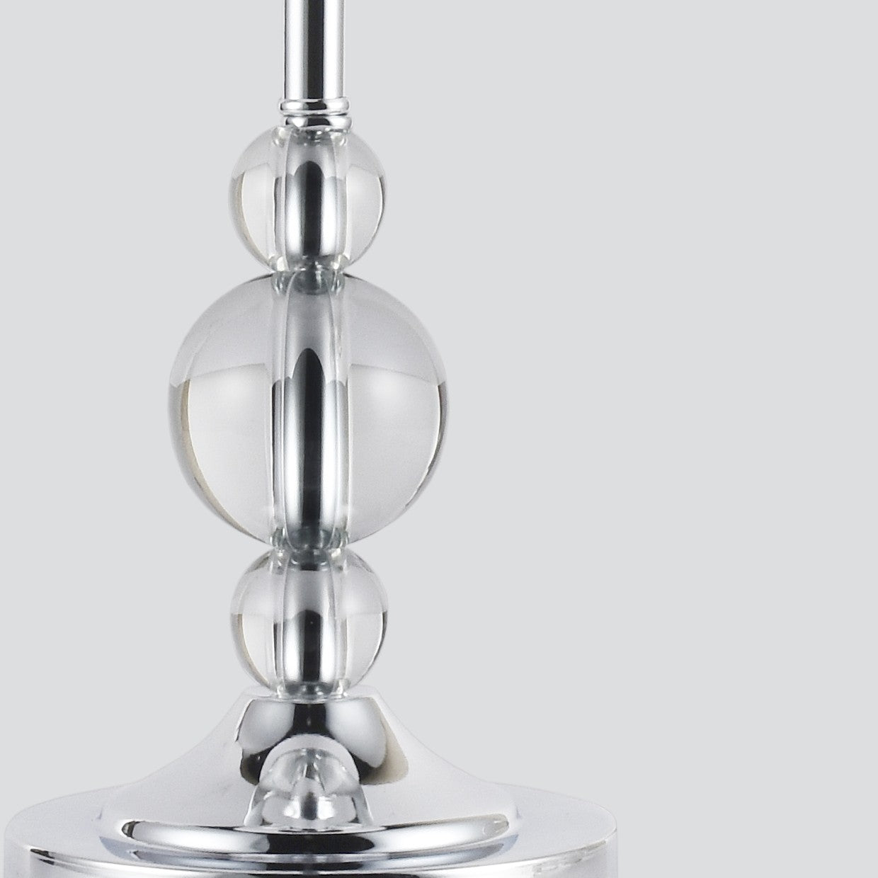 Sobremesa Marela Cromo AJP/Alemar (Ref. 60251): Medidas de la elegante lámpara de sobremesa de metal, cristal y tela. Diseño sofisticado, envío rápido desde LuzGuru.
