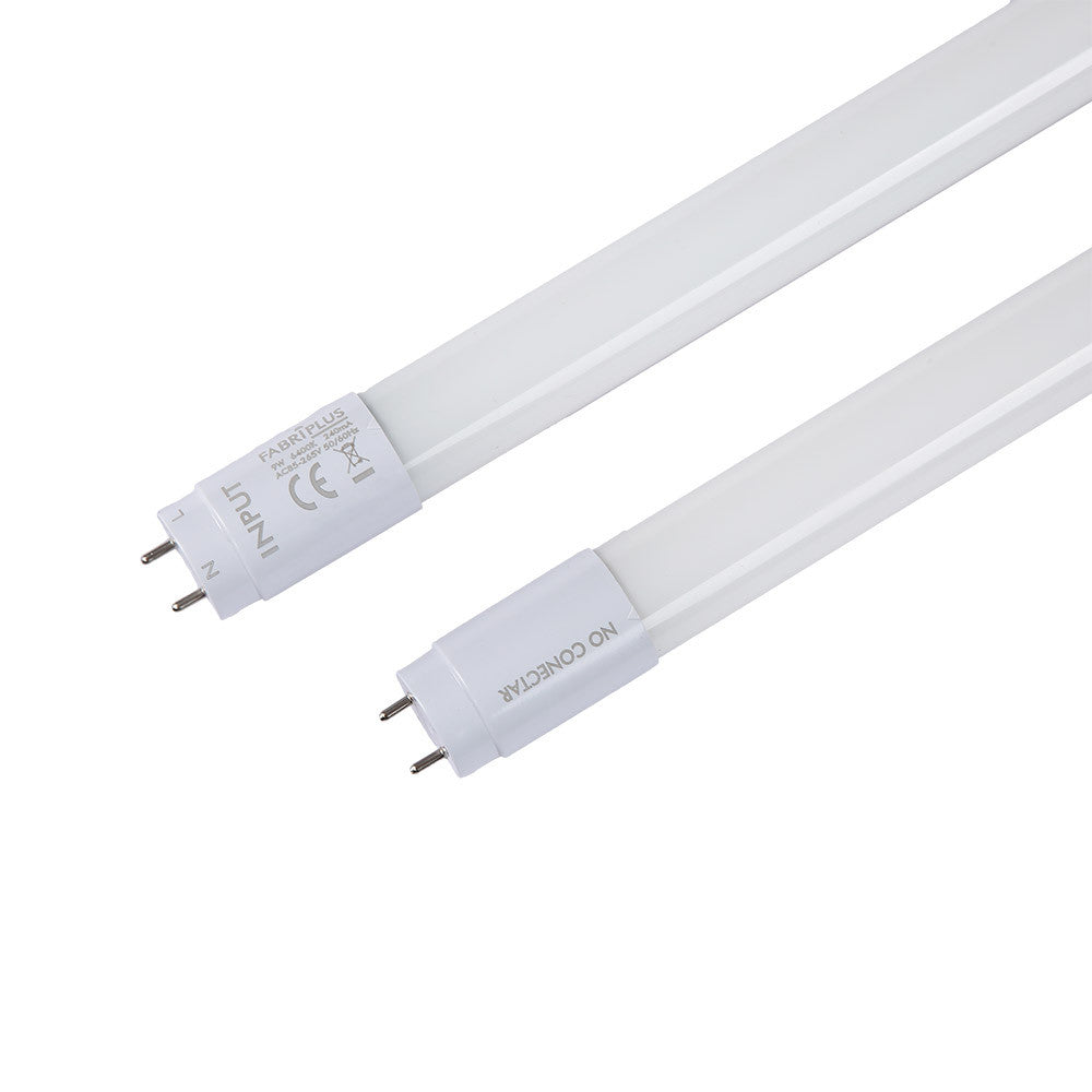 Tubo LED T8 fabricado en Cristal color Blanco, ideal para luz fría en interiores