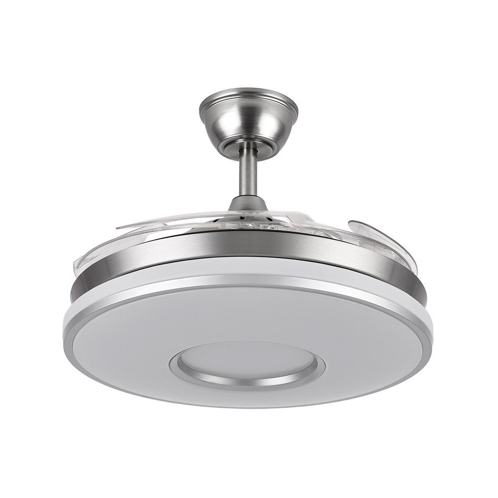 Ventilador Dani fabricado en metal color níquel y aspas ABS transparente