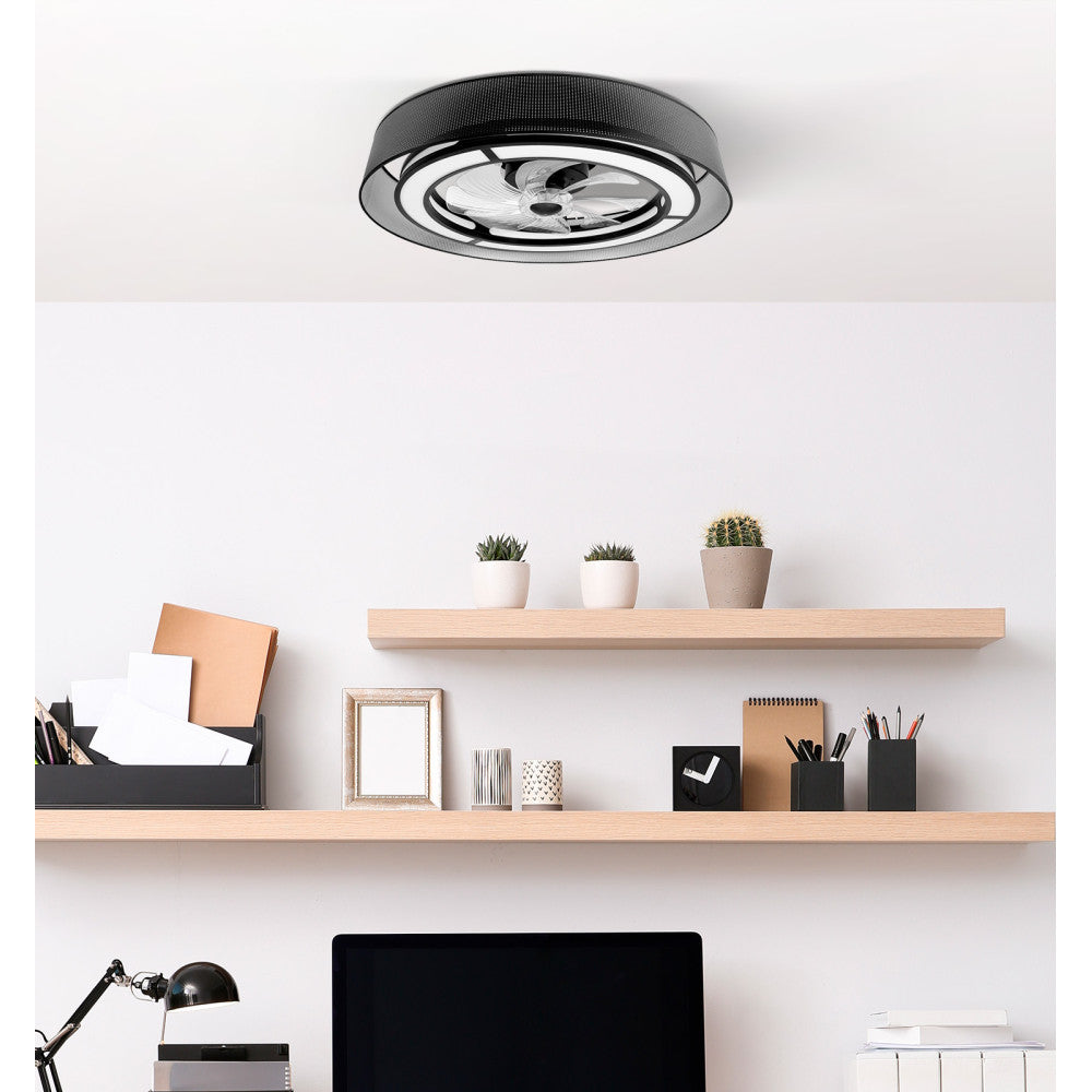 Elegante ventilador de techo negro y plata ideal para salones
