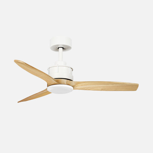 Ventilador Barrax fabricado en metal color blanco y aspas de madera haya