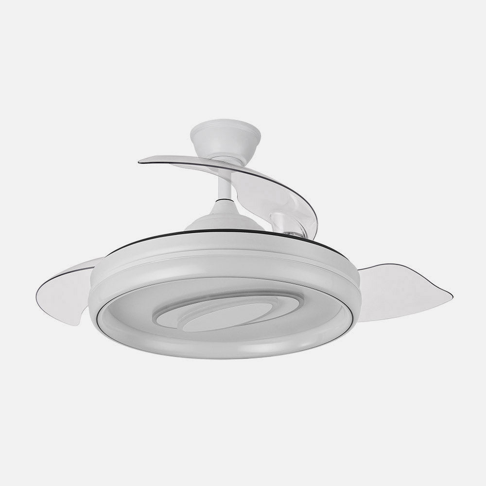 Elegante ventilador de techo blanco ideal para el salón