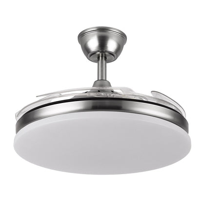 Ventilador Tridente fabricado en metal color níquel con aspas de ABS transparente