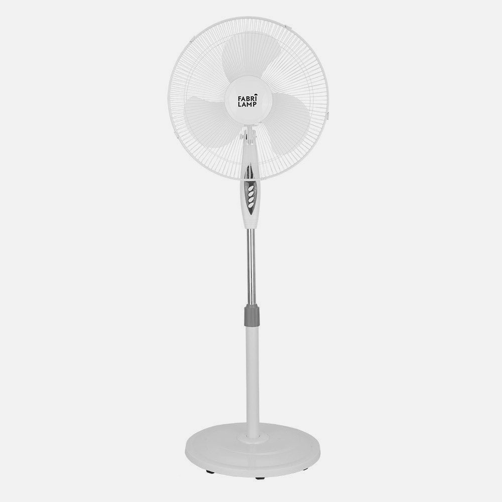 Ventilador de pie con motor AC y 3 aspas, flujo de aire de 3300 m³/min | Fabrilamp / Abrila