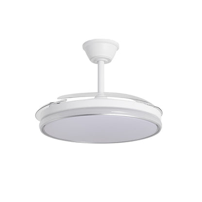 Detalle de las aspas de ABS del Ventilador Dublin Plata y su acabado en plata