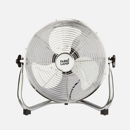 Ventilador Industrial Libis 60W Cromo 40 cm Fabrilamp instalada en ambiente decorativo de salón o dormitorio | Fabrilamp / Abrila