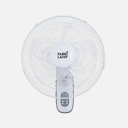 Ventilador pared Cuta fabricado en metal blanco y aspas de policarbonato transparente, control remoto incluido