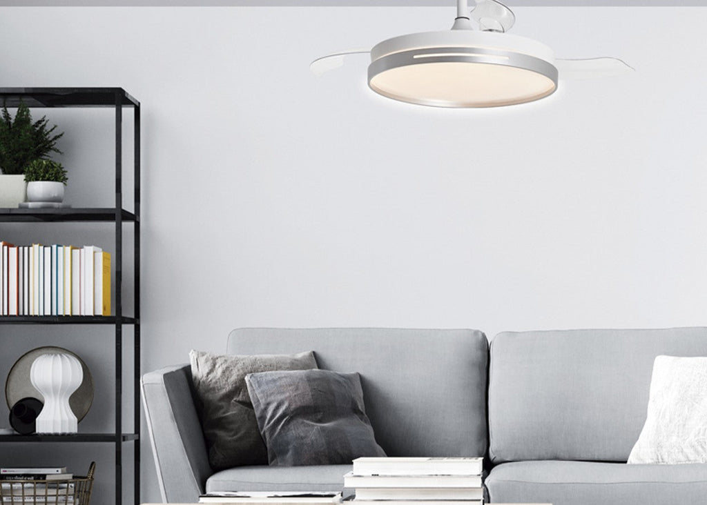 Ventilador Togo Plata 50cm AJP/Alemar - Ref. 11816 - Detalles del producto: 3 palas, luz LED, mando a distancia, modos múltiples.  LUZGURÚ
